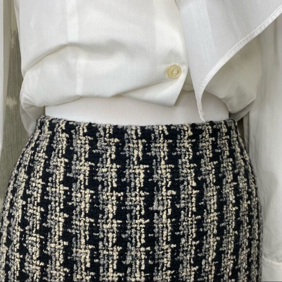 Ralph Lauren Collection | Fall 2004 Made-in-Italy Bouclé Tweed Skirt - Picture 3 of 16